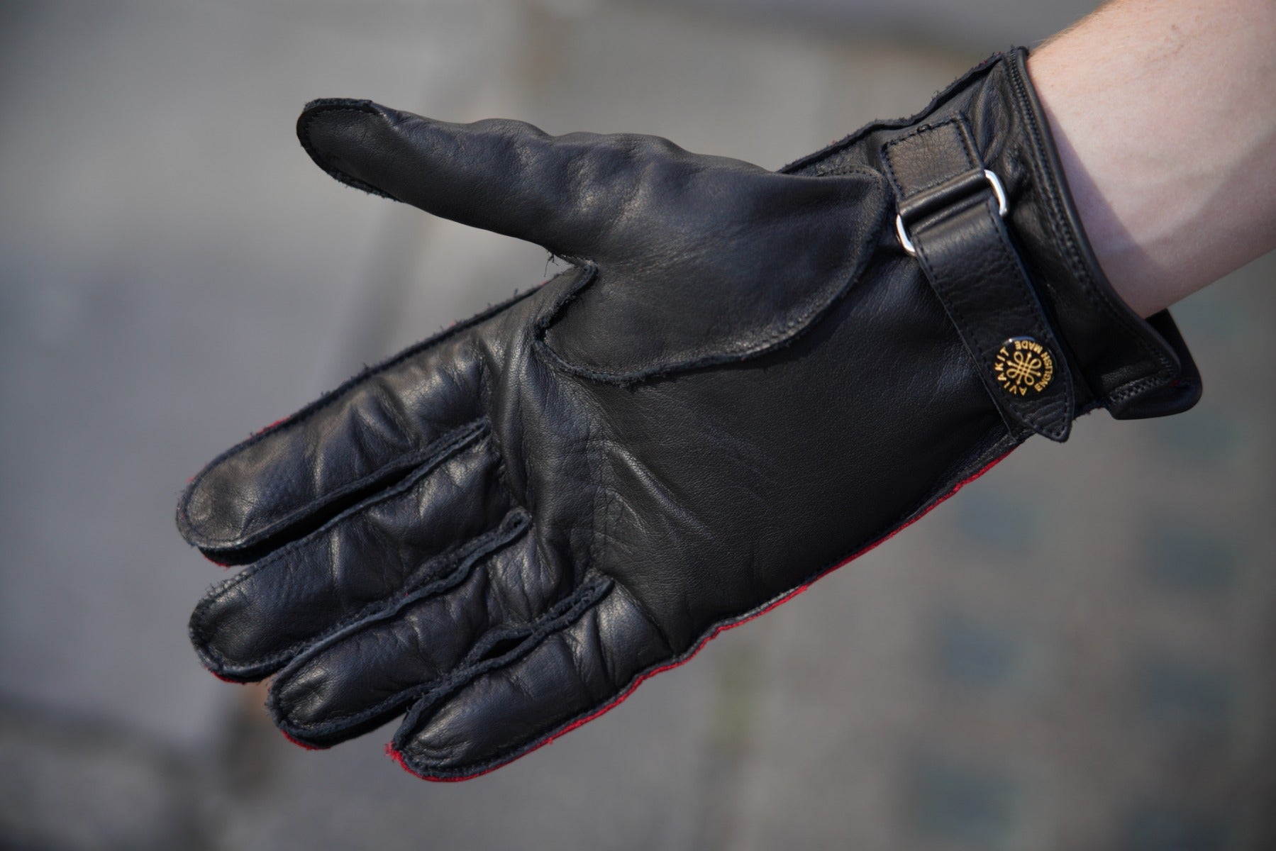 810 Gloves Unlined Red