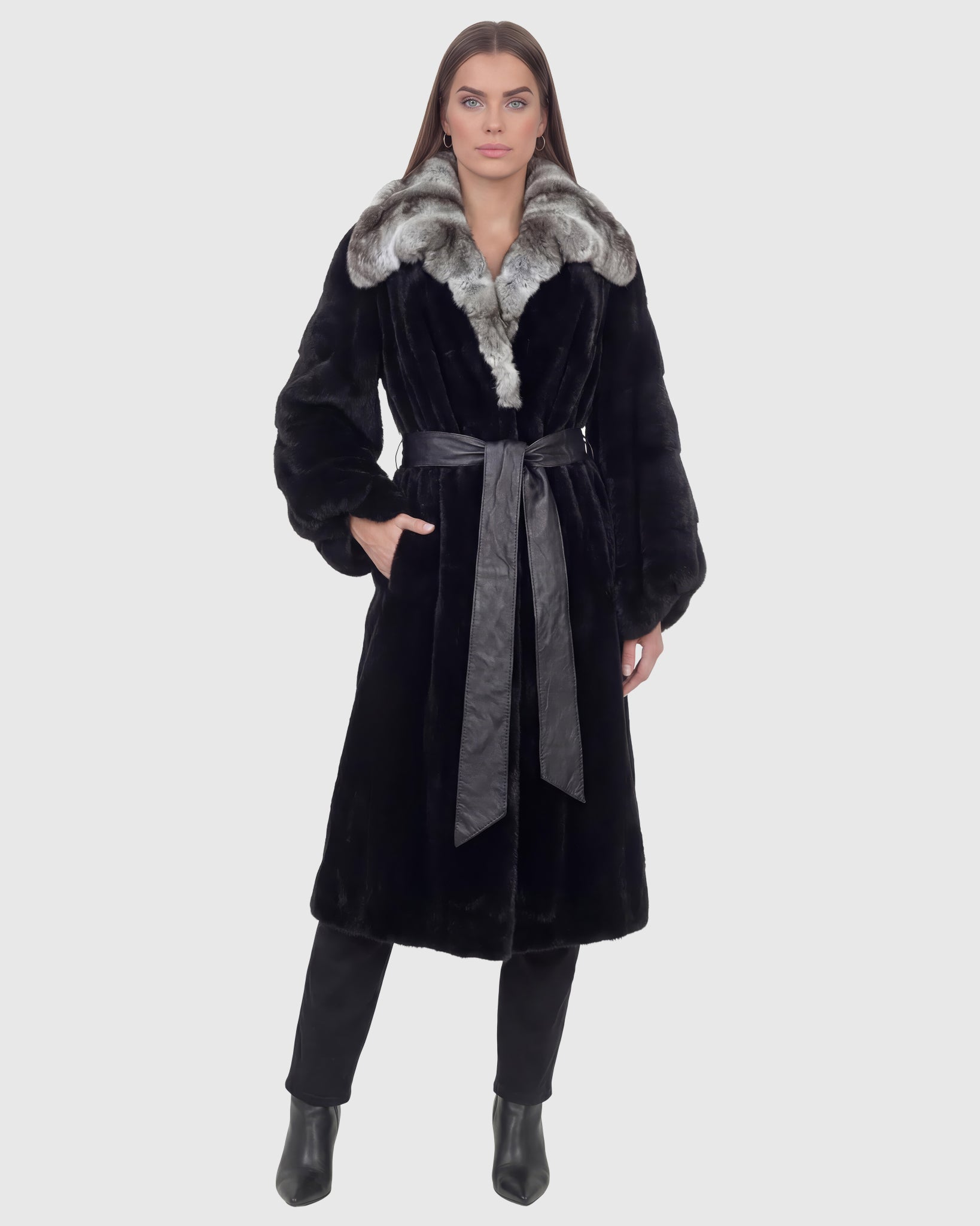 MINK SHORT COAT WITH CHINCHILLA COLLAR Gorski First Copy