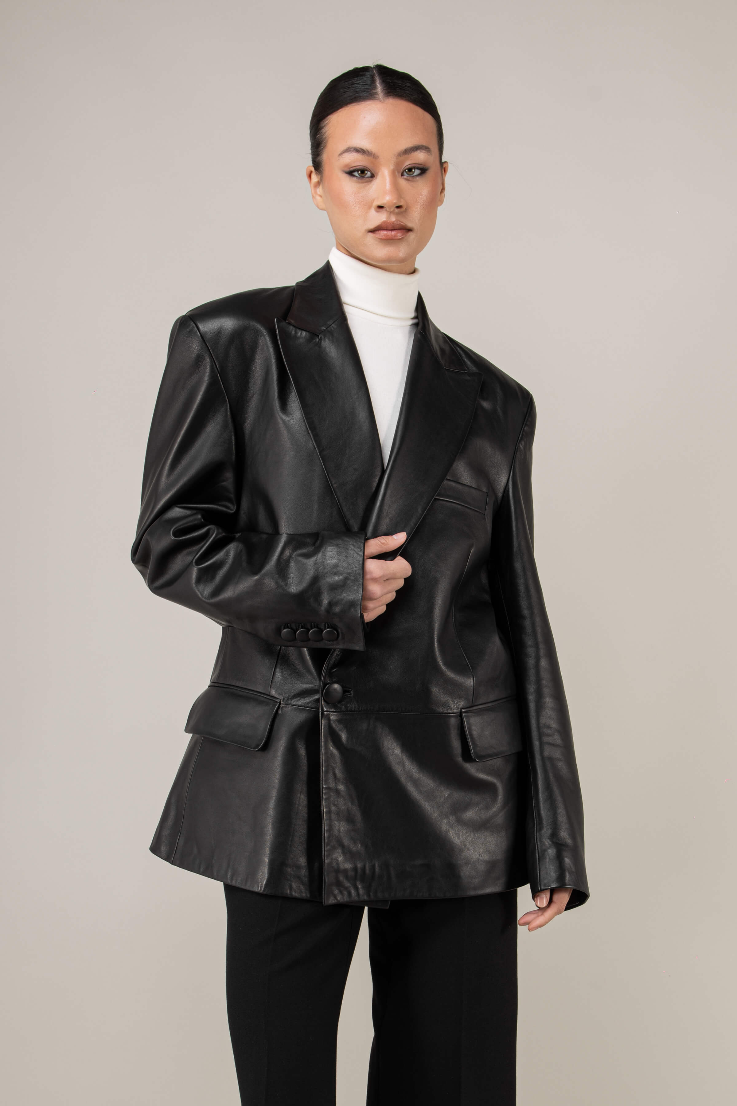 Oversized Grand Peak Leather Blazer (Woman)
