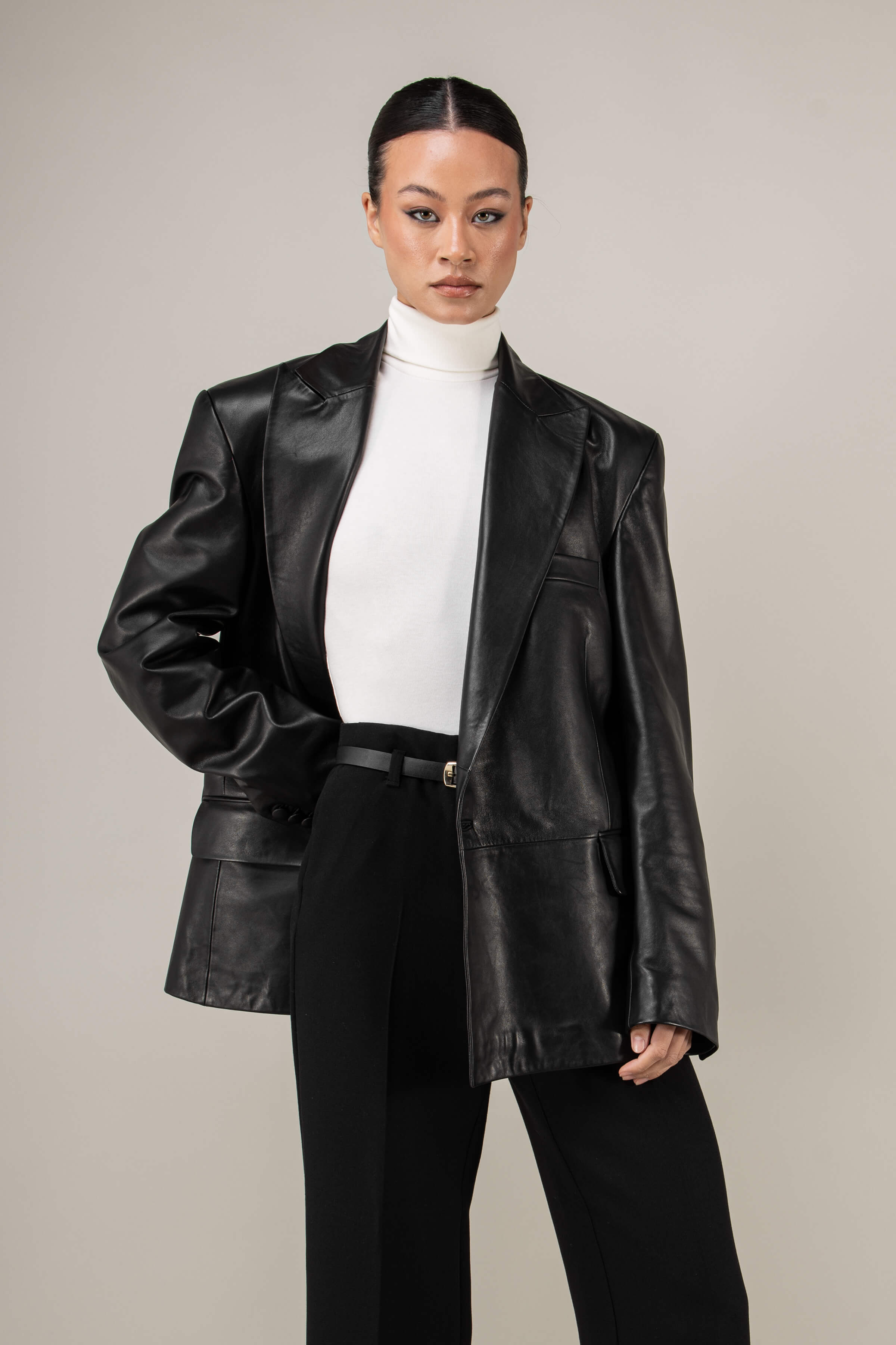 Oversized Grand Peak Leather Blazer (Woman)