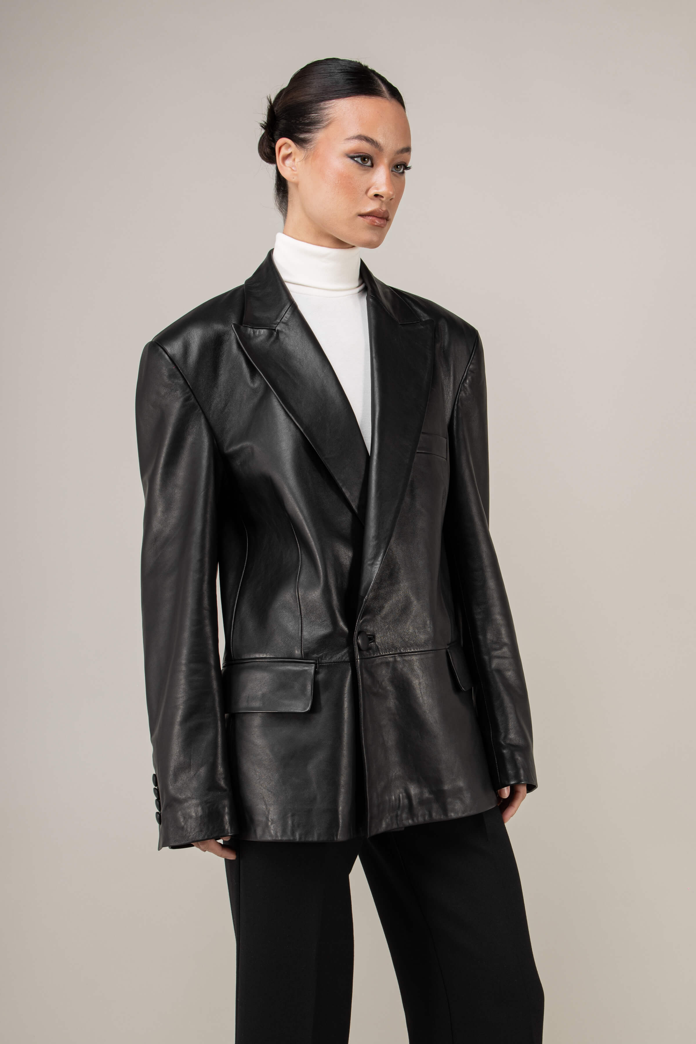 Oversized Grand Peak Leather Blazer (Woman)