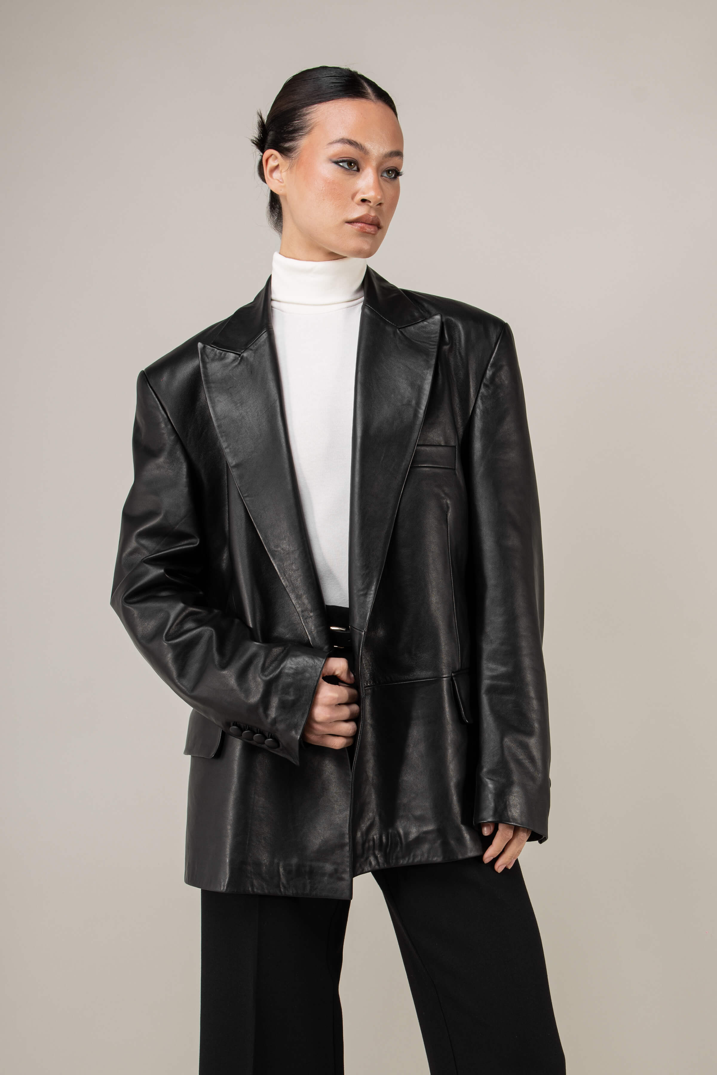 Oversized Grand Peak Leather Blazer (Woman)